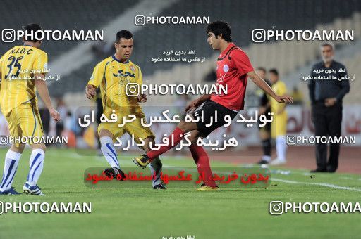 1189131, Tehran, Iran, لیگ برتر فوتبال ایران، Persian Gulf Cup، Week 31، Second Leg، Naft Tehran 1 v 5 Persepolis on 2011/04/24 at Azadi Stadium