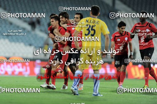 1189119, Tehran, Iran, لیگ برتر فوتبال ایران، Persian Gulf Cup، Week 31، Second Leg، Naft Tehran 1 v 5 Persepolis on 2011/04/24 at Azadi Stadium
