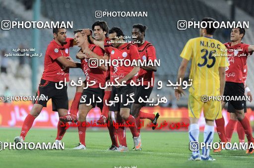 1189121, Tehran, Iran, لیگ برتر فوتبال ایران، Persian Gulf Cup، Week 31، Second Leg، Naft Tehran 1 v 5 Persepolis on 2011/04/24 at Azadi Stadium