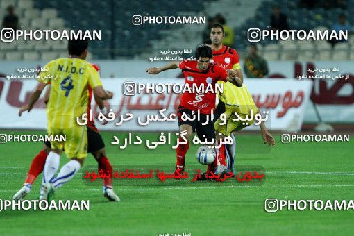 1189501, Tehran, Iran, لیگ برتر فوتبال ایران، Persian Gulf Cup، Week 31، Second Leg، Naft Tehran 1 v 5 Persepolis on 2011/04/24 at Azadi Stadium