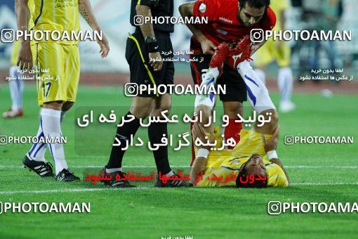 1189455, Tehran, Iran, لیگ برتر فوتبال ایران، Persian Gulf Cup، Week 31، Second Leg، Naft Tehran 1 v 5 Persepolis on 2011/04/24 at Azadi Stadium