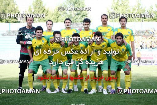 1191913, Tehran, [*parameter:4*], لیگ برتر فوتبال ایران، Persian Gulf Cup، Week 32، Second Leg، Rah Ahan 1 v 0 Naft Tehran on 2011/04/29 at Ekbatan Stadium