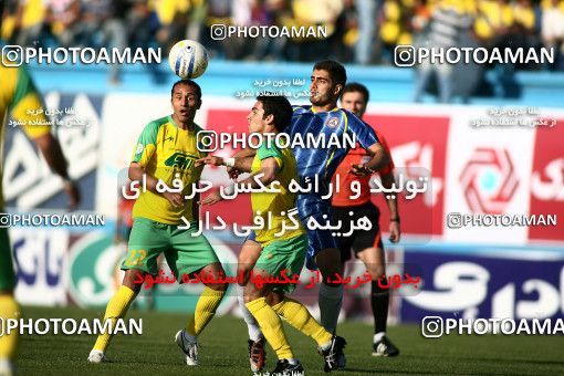 1191888, Tehran, [*parameter:4*], لیگ برتر فوتبال ایران، Persian Gulf Cup، Week 32، Second Leg، Rah Ahan 1 v 0 Naft Tehran on 2011/04/29 at Ekbatan Stadium