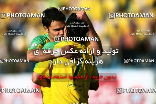 1191836, Tehran, [*parameter:4*], لیگ برتر فوتبال ایران، Persian Gulf Cup، Week 32، Second Leg، Rah Ahan 1 v 0 Naft Tehran on 2011/04/29 at Ekbatan Stadium