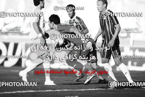 1191832, Tehran, [*parameter:4*], لیگ برتر فوتبال ایران، Persian Gulf Cup، Week 32، Second Leg، Rah Ahan 1 v 0 Naft Tehran on 2011/04/29 at Ekbatan Stadium