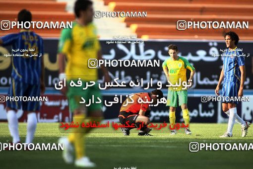 1191810, Tehran, [*parameter:4*], لیگ برتر فوتبال ایران، Persian Gulf Cup، Week 32، Second Leg، Rah Ahan 1 v 0 Naft Tehran on 2011/04/29 at Ekbatan Stadium