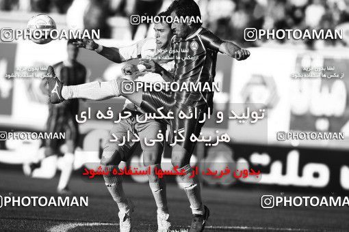 1191967, Tehran, [*parameter:4*], لیگ برتر فوتبال ایران، Persian Gulf Cup، Week 32، Second Leg، Rah Ahan 1 v 0 Naft Tehran on 2011/04/29 at Ekbatan Stadium