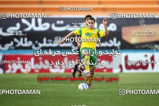 1191885, Tehran, [*parameter:4*], لیگ برتر فوتبال ایران، Persian Gulf Cup، Week 32، Second Leg، Rah Ahan 1 v 0 Naft Tehran on 2011/04/29 at Ekbatan Stadium