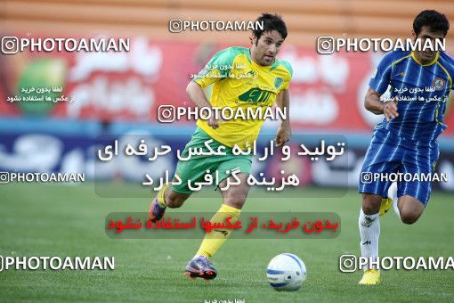 1191875, Tehran, [*parameter:4*], لیگ برتر فوتبال ایران، Persian Gulf Cup، Week 32، Second Leg، Rah Ahan 1 v 0 Naft Tehran on 2011/04/29 at Ekbatan Stadium