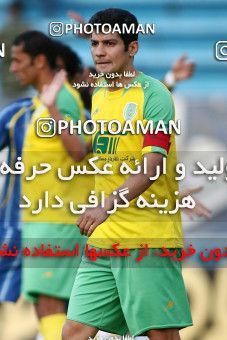 1191809, Tehran, [*parameter:4*], لیگ برتر فوتبال ایران، Persian Gulf Cup، Week 32، Second Leg، Rah Ahan 1 v 0 Naft Tehran on 2011/04/29 at Ekbatan Stadium