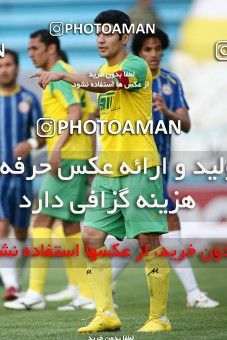 1191940, Tehran, [*parameter:4*], لیگ برتر فوتبال ایران، Persian Gulf Cup، Week 32، Second Leg، Rah Ahan 1 v 0 Naft Tehran on 2011/04/29 at Ekbatan Stadium