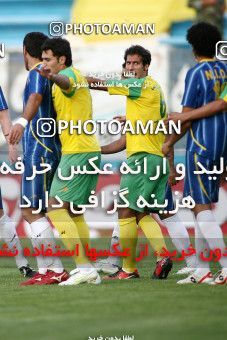 1191959, Tehran, [*parameter:4*], لیگ برتر فوتبال ایران، Persian Gulf Cup، Week 32، Second Leg، Rah Ahan 1 v 0 Naft Tehran on 2011/04/29 at Ekbatan Stadium