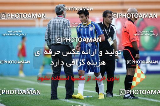 1191969, Tehran, [*parameter:4*], لیگ برتر فوتبال ایران، Persian Gulf Cup، Week 32، Second Leg، Rah Ahan 1 v 0 Naft Tehran on 2011/04/29 at Ekbatan Stadium