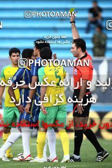 1191900, Tehran, [*parameter:4*], لیگ برتر فوتبال ایران، Persian Gulf Cup، Week 32، Second Leg، Rah Ahan 1 v 0 Naft Tehran on 2011/04/29 at Ekbatan Stadium