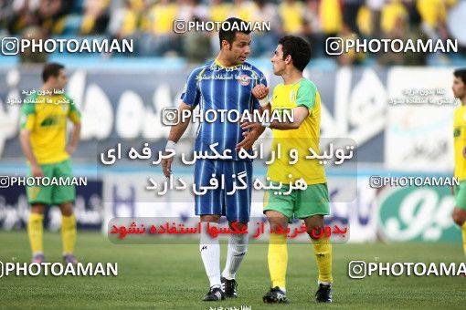 1191927, Tehran, [*parameter:4*], لیگ برتر فوتبال ایران، Persian Gulf Cup، Week 32، Second Leg، Rah Ahan 1 v 0 Naft Tehran on 2011/04/29 at Ekbatan Stadium