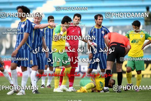 1191835, Tehran, [*parameter:4*], لیگ برتر فوتبال ایران، Persian Gulf Cup، Week 32، Second Leg، Rah Ahan 1 v 0 Naft Tehran on 2011/04/29 at Ekbatan Stadium
