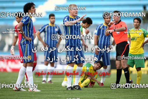 1191782, Tehran, [*parameter:4*], لیگ برتر فوتبال ایران، Persian Gulf Cup، Week 32، Second Leg، Rah Ahan 1 v 0 Naft Tehran on 2011/04/29 at Ekbatan Stadium