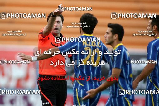 1191928, Tehran, [*parameter:4*], لیگ برتر فوتبال ایران، Persian Gulf Cup، Week 32، Second Leg، Rah Ahan 1 v 0 Naft Tehran on 2011/04/29 at Ekbatan Stadium