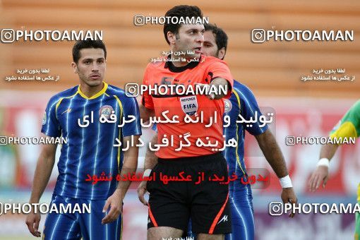 1191774, Tehran, [*parameter:4*], لیگ برتر فوتبال ایران، Persian Gulf Cup، Week 32، Second Leg، Rah Ahan 1 v 0 Naft Tehran on 2011/04/29 at Ekbatan Stadium