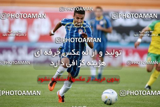 1191976, Tehran, [*parameter:4*], لیگ برتر فوتبال ایران، Persian Gulf Cup، Week 32، Second Leg، Rah Ahan 1 v 0 Naft Tehran on 2011/04/29 at Ekbatan Stadium