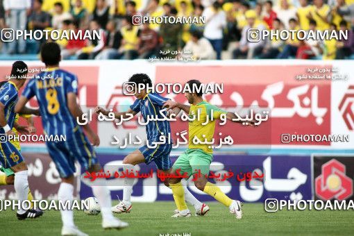 1191839, Tehran, [*parameter:4*], لیگ برتر فوتبال ایران، Persian Gulf Cup، Week 32، Second Leg، Rah Ahan 1 v 0 Naft Tehran on 2011/04/29 at Ekbatan Stadium