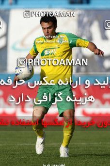 1190827, Tehran, [*parameter:4*], لیگ برتر فوتبال ایران، Persian Gulf Cup، Week 32، Second Leg، Rah Ahan 1 v 0 Naft Tehran on 2011/04/29 at Ekbatan Stadium