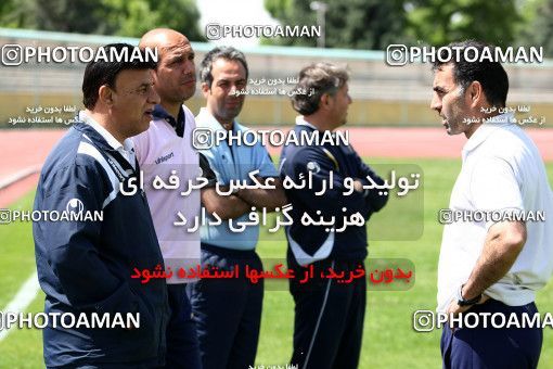 1193178, Tehran, , Esteghlal Football Team Testing the physicsl readiness of the players on 2011/05/06 at Sanaye Defa Stadium