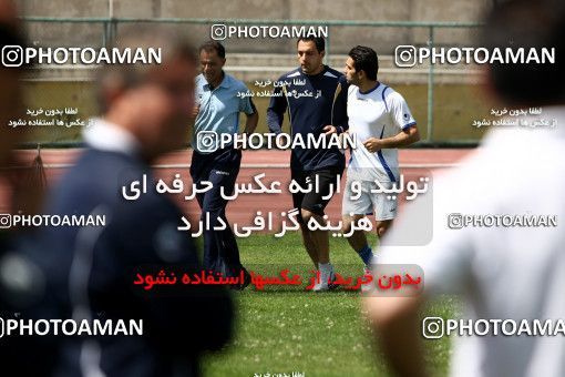1193264, Tehran, , Esteghlal Football Team Testing the physicsl readiness of the players on 2011/05/06 at Sanaye Defa Stadium