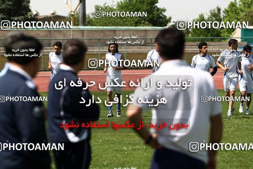 1193218, Tehran, , Esteghlal Football Team Testing the physicsl readiness of the players on 2011/05/06 at Sanaye Defa Stadium