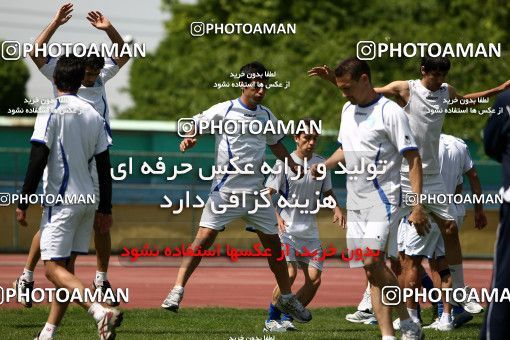 1193248, Tehran, , Esteghlal Football Team Testing the physicsl readiness of the players on 2011/05/06 at Sanaye Defa Stadium