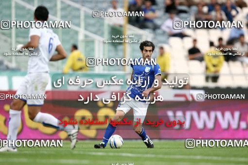 1194155, Tehran, Iran, Iran Pro League، Persian Gulf Cup، 2010-11 season، Second Leg، Week 33، Esteghlal 2 v ۰ Malvan Bandar Anzali on 2011/05/15 at Azadi Stadium