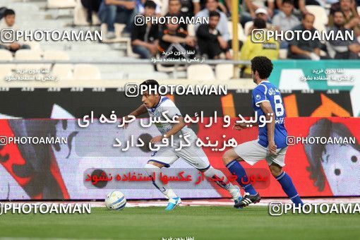 1194607, Tehran, Iran, Iran Pro League، Persian Gulf Cup، 2010-11 season، Second Leg، Week 33، Esteghlal 2 v ۰ Malvan Bandar Anzali on 2011/05/15 at Azadi Stadium