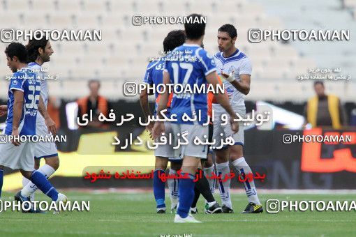 1194342, Tehran, Iran, لیگ برتر فوتبال ایران، Persian Gulf Cup، Week 33، Second Leg، Esteghlal 2 v 0 Malvan Bandar Anzali on 2011/05/15 at Azadi Stadium