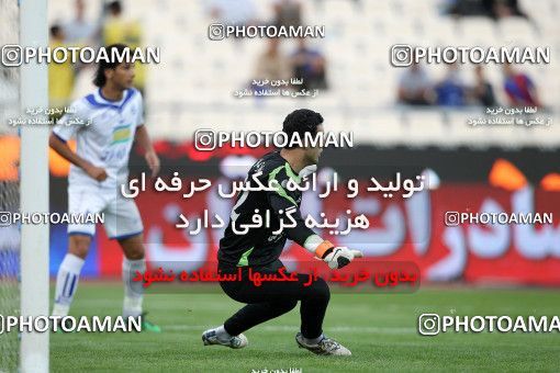 1194453, Tehran, Iran, لیگ برتر فوتبال ایران، Persian Gulf Cup، Week 33، Second Leg، Esteghlal 2 v 0 Malvan Bandar Anzali on 2011/05/15 at Azadi Stadium