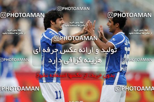 1194681, Tehran, Iran, لیگ برتر فوتبال ایران، Persian Gulf Cup، Week 33، Second Leg، Esteghlal 2 v 0 Malvan Bandar Anzali on 2011/05/15 at Azadi Stadium