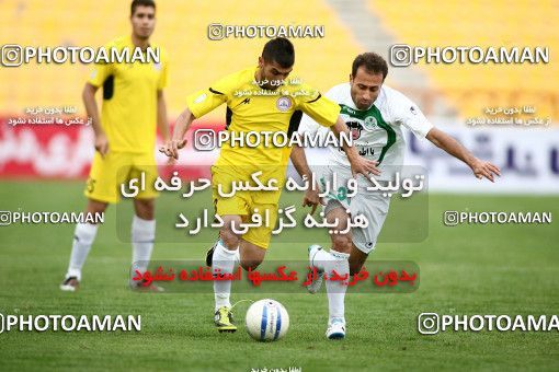 1196608, Tehran, [*parameter:4*], لیگ برتر فوتبال ایران، Persian Gulf Cup، Week 33، Second Leg، Naft Tehran 1 v 2 Zob Ahan Esfahan on 2011/05/15 at Takhti Stadium