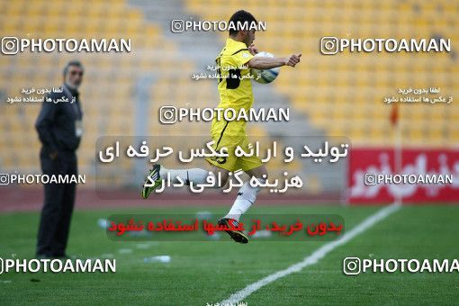 1196499, Tehran, [*parameter:4*], لیگ برتر فوتبال ایران، Persian Gulf Cup، Week 33، Second Leg، Naft Tehran 1 v 2 Zob Ahan Esfahan on 2011/05/15 at Takhti Stadium