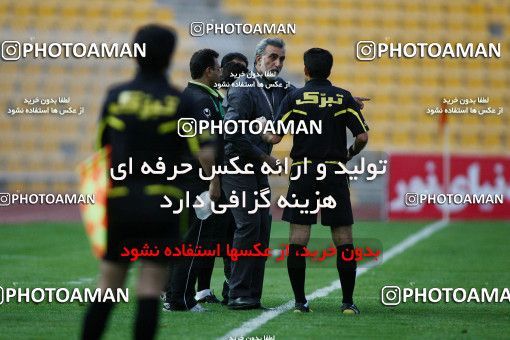 1196804, Tehran, [*parameter:4*], لیگ برتر فوتبال ایران، Persian Gulf Cup، Week 33، Second Leg، Naft Tehran 1 v 2 Zob Ahan Esfahan on 2011/05/15 at Takhti Stadium