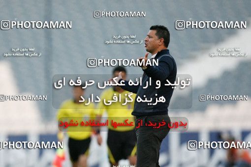 1195995, Tehran, [*parameter:4*], لیگ برتر فوتبال ایران، Persian Gulf Cup، Week 34، Second Leg، Persepolis 5 v 1 Paykan on 2011/05/20 at Azadi Stadium