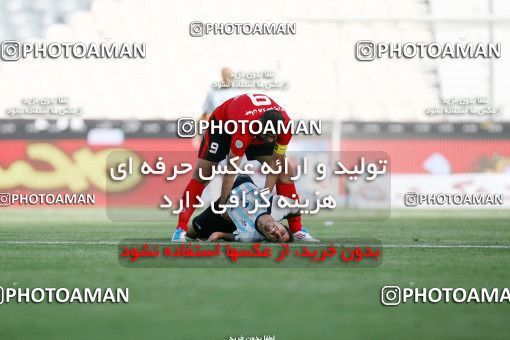 1195951, Tehran, [*parameter:4*], لیگ برتر فوتبال ایران، Persian Gulf Cup، Week 34، Second Leg، Persepolis 5 v 1 Paykan on 2011/05/20 at Azadi Stadium