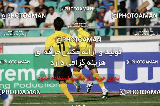 1205455, Tehran, Iran, لیگ برتر فوتبال ایران، Persian Gulf Cup، Week 10، First Leg، Esteghlal 5 v 2 Fajr-e Sepasi Shiraz on 2008/10/07 at Azadi Stadium
