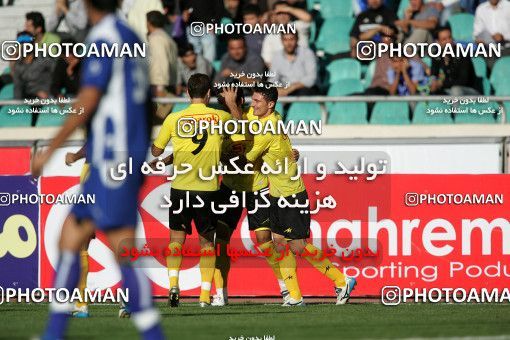 1205534, Tehran, Iran, لیگ برتر فوتبال ایران، Persian Gulf Cup، Week 10، First Leg، Esteghlal 5 v 2 Fajr-e Sepasi Shiraz on 2008/10/07 at Azadi Stadium