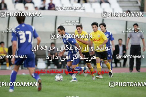 1205542, Tehran, Iran, لیگ برتر فوتبال ایران، Persian Gulf Cup، Week 10، First Leg، Esteghlal 5 v 2 Fajr-e Sepasi Shiraz on 2008/10/07 at Azadi Stadium