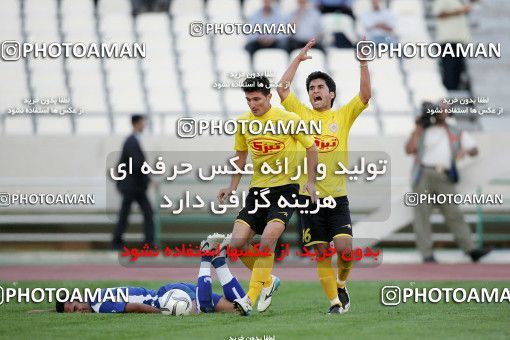 1205429, Tehran, Iran, لیگ برتر فوتبال ایران، Persian Gulf Cup، Week 10، First Leg، Esteghlal 5 v 2 Fajr-e Sepasi Shiraz on 2008/10/07 at Azadi Stadium