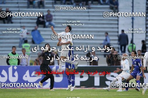 1212282, لیگ برتر فوتبال ایران، Persian Gulf Cup، Week 12، First Leg، 2008/10/27، Tehran، Azadi Stadium، Esteghlal 3 - 2 Paykan
