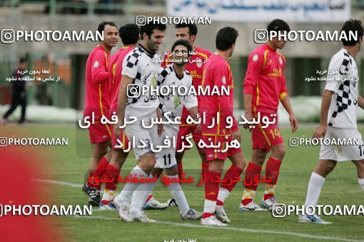 1211881, Qom, Iran, لیگ برتر فوتبال ایران، Persian Gulf Cup، Week 13، First Leg، Saba Qom 1 v 1 Foulad Khouzestan on 2008/10/30 at Yadegar-e Emam Stadium Qom