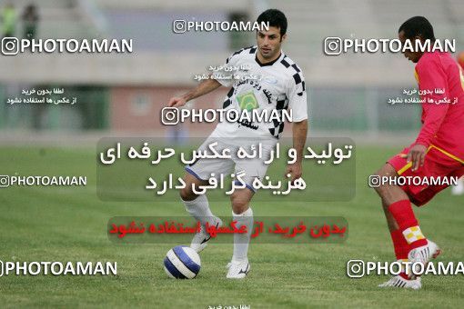 1211934, Qom, Iran, لیگ برتر فوتبال ایران، Persian Gulf Cup، Week 13، First Leg، Saba Qom 1 v 1 Foulad Khouzestan on 2008/10/30 at Yadegar-e Emam Stadium Qom