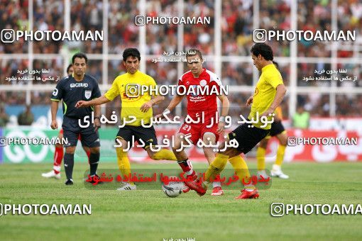 1227301, Shiraz, Iran, لیگ برتر فوتبال ایران، Persian Gulf Cup، Week 13، First Leg، Fajr-e Sepasi Shiraz 1 v 0 Persepolis on 2008/10/31 at Hafezieh Stadium