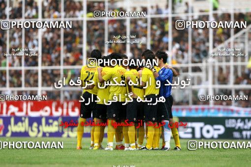 1227227, Shiraz, Iran, لیگ برتر فوتبال ایران، Persian Gulf Cup، Week 13، First Leg، Fajr-e Sepasi Shiraz 1 v 0 Persepolis on 2008/10/31 at Hafezieh Stadium