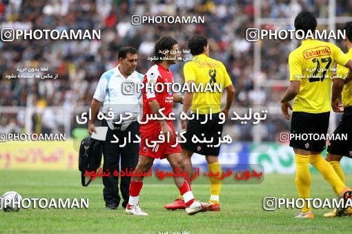1227376, Shiraz, Iran, لیگ برتر فوتبال ایران، Persian Gulf Cup، Week 13، First Leg، Fajr-e Sepasi Shiraz 1 v 0 Persepolis on 2008/10/31 at Hafezieh Stadium